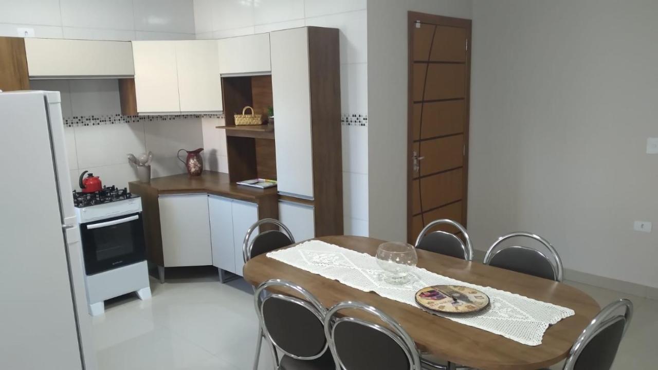Сasa de vacaciones Casa Aconchegante Com Piscina E Bem Localizada Foz do Iguaçu