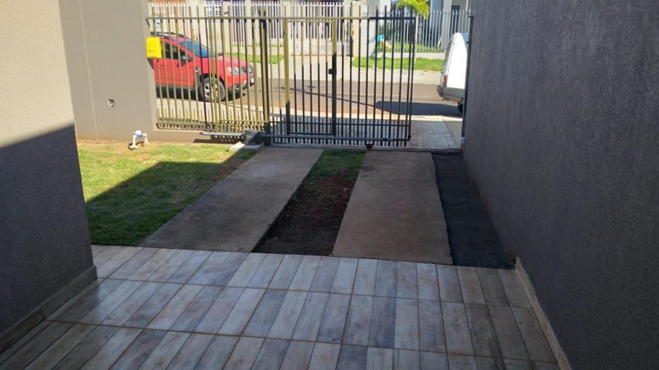 Casa Aconchegante Com Piscina E Bem Localizada *