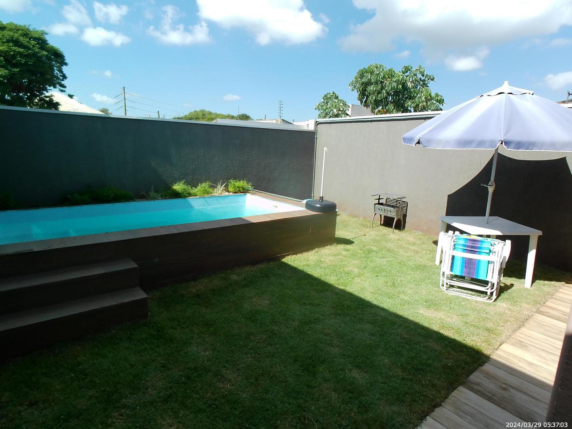 Сasa de vacaciones Casa Aconchegante Com Piscina E Bem Localizada *